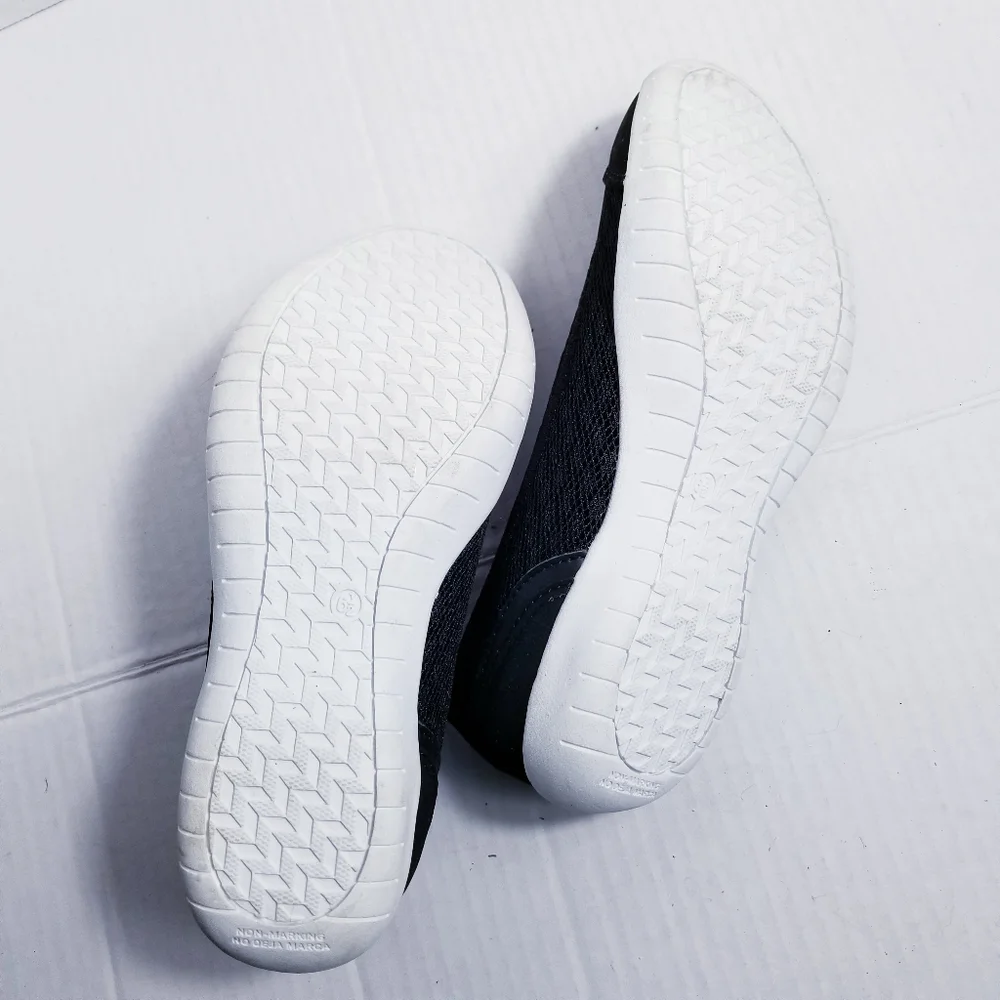 ATHLETIC WORKS SLIP ON BLACK AND WHITE SHOES SIZE 6.5